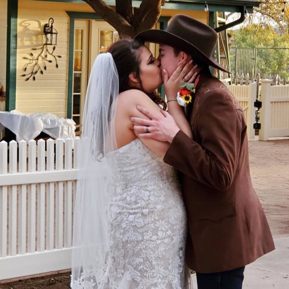 Meet your Posher, Gabrielle